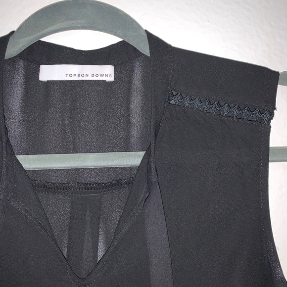 Topson Downs black sleeveless tank. Small - Picture 3 of 7